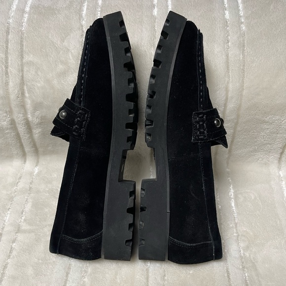 EUC Donald J. Pliner Suede Lug Sole Regina Loafers Black Suede - Picture 2 of 6